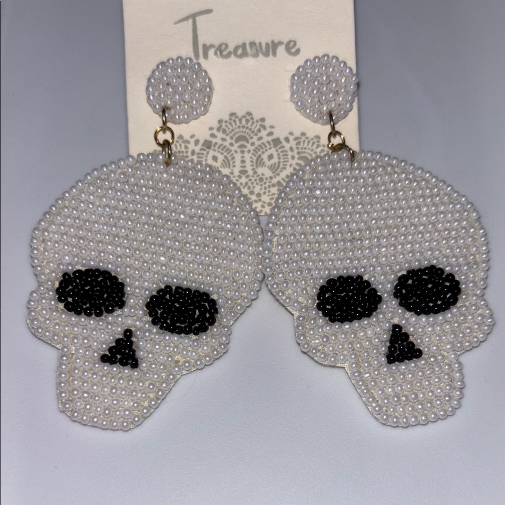 White And Black Skull Beaded Earrings Seed Bead Halloween Earrings